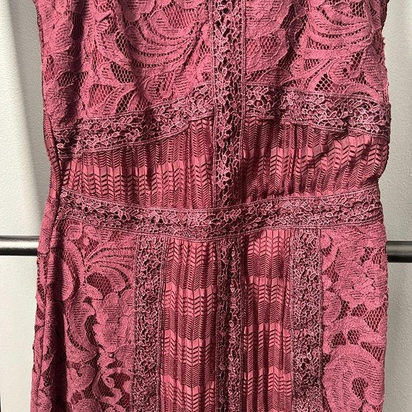 Wine Lace Dress (S) - Picture 4 of 7